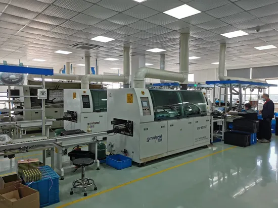 Adaptador de corriente CA CC electrónico universal de 12V con enchufe estadounidense